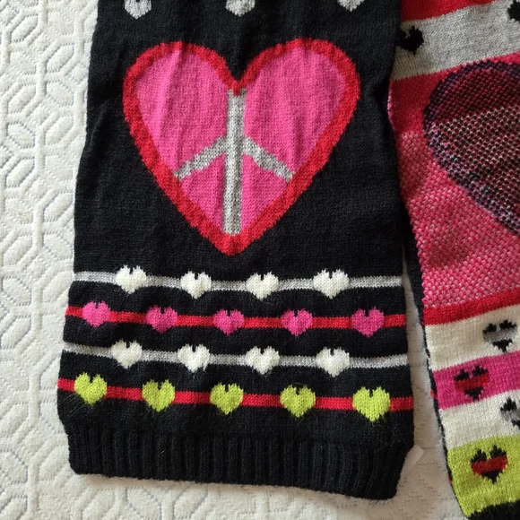 Joe Boxer Colorful Peace & Love Heart and Peace Sign Scarf - Picture 2 of 4